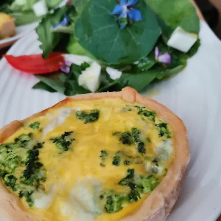 Alojamento de Acomodação e Pequeno-almoço D'hôtes Couvent D'alando