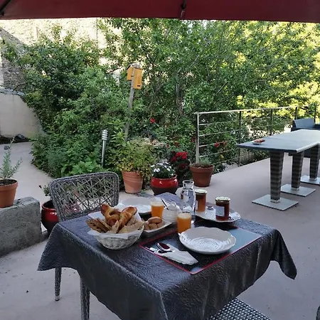 D'hotes Couvent D'alando Bed & Breakfast