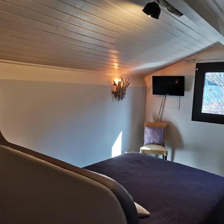 D'hotes Couvent D'alando Bed & Breakfast *