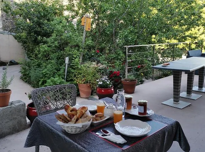 D'hotes Couvent D'alando Bed & Breakfast