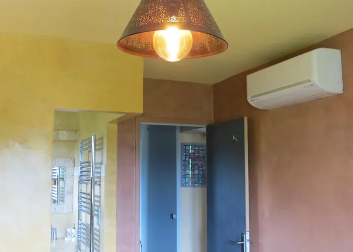 D'hotes Couvent D'alando Bed & Breakfast